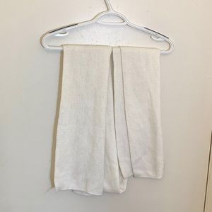 Women’s White Wool Scarf